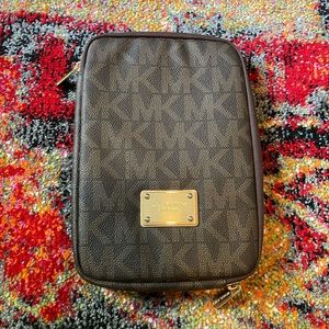 Michael Kors Small Tablet Logo Case
